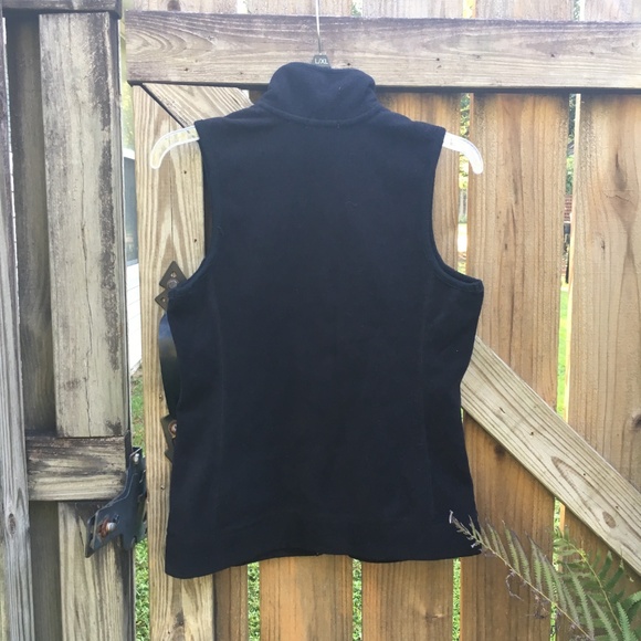 Black Old Navy Winter Vest - Picture 4 of 4